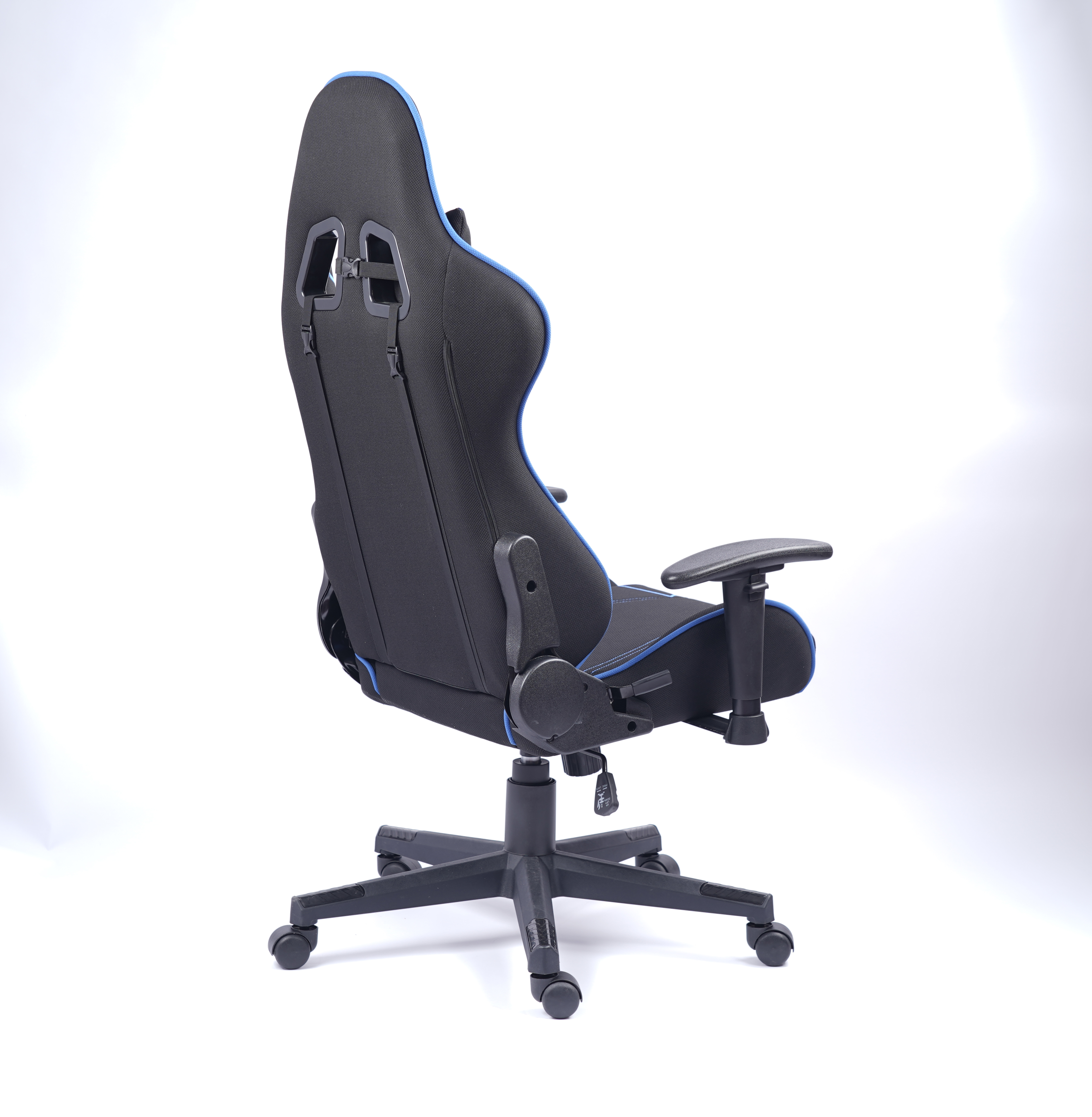 Um 180° drehbarer Gaming-Computerstuhl aus geformtem Schaumstoff für Zuhause